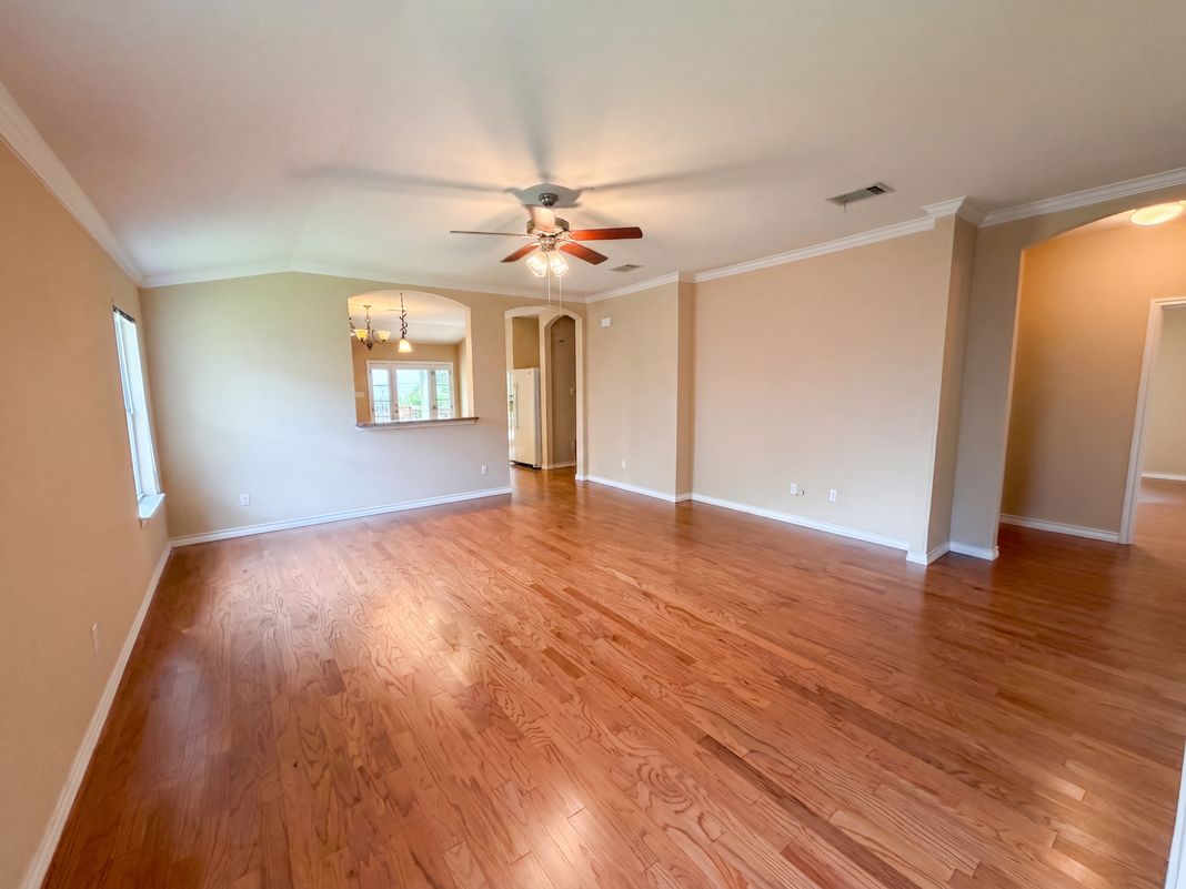 Property photo 3 of 507 Decker Dr