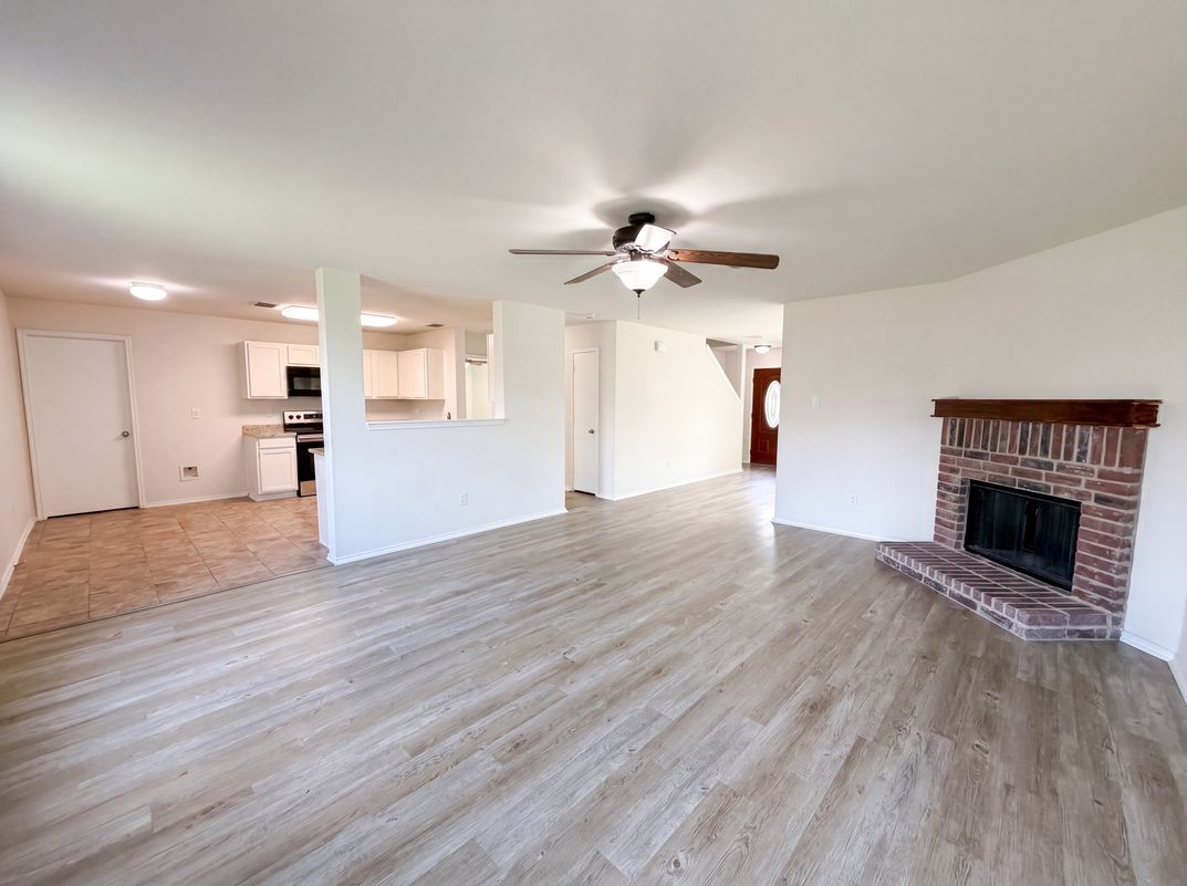 Photo 6 of 23 of 2904 Lake Vista Dr, Wylie, TX