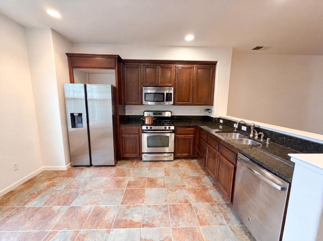 Property photo 2 of 6107 Lonetree Blvd