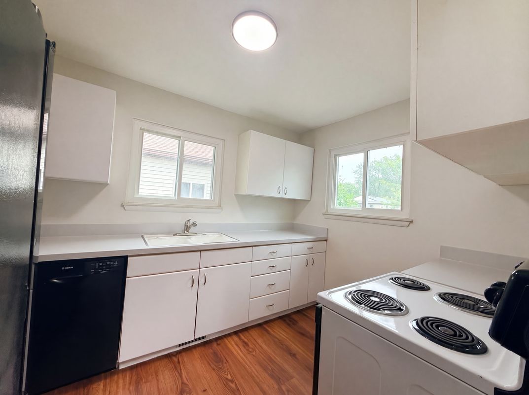 Property photo 2 of 33522 Fernwood St
