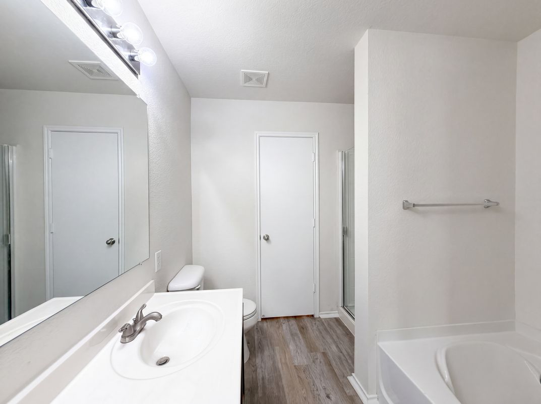 Photo 18 of 23 of 2904 Lake Vista Dr, Wylie, TX