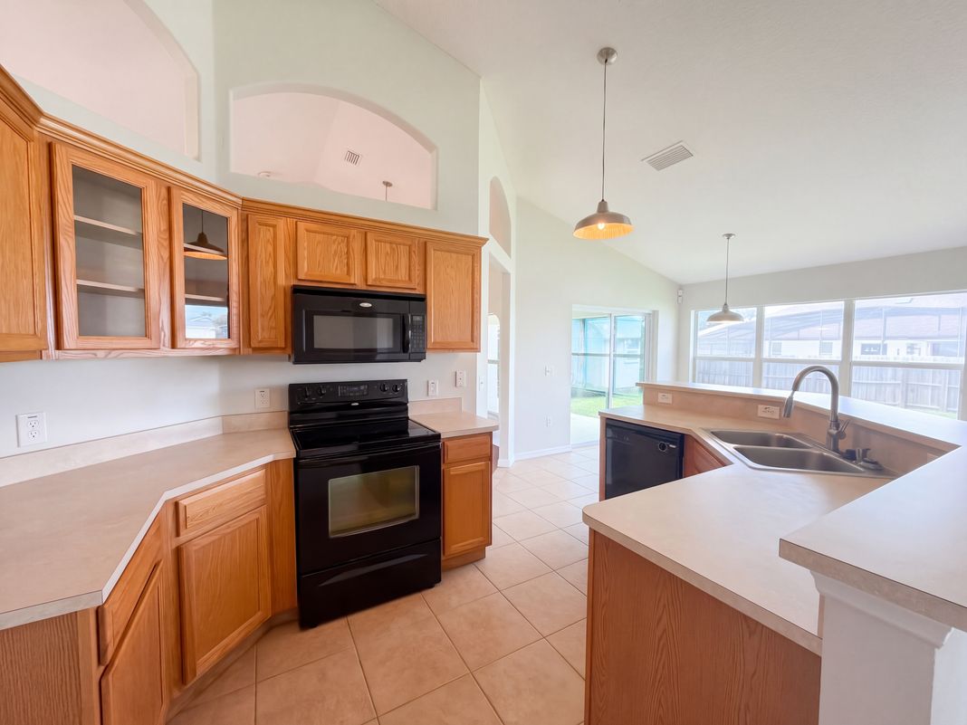 Property photo 3 of 2062 Dalton Ave