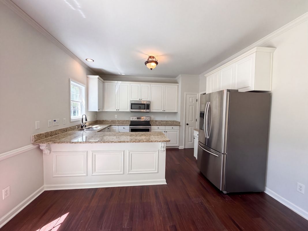 Property photo 2 of 109 Rockrose Ave