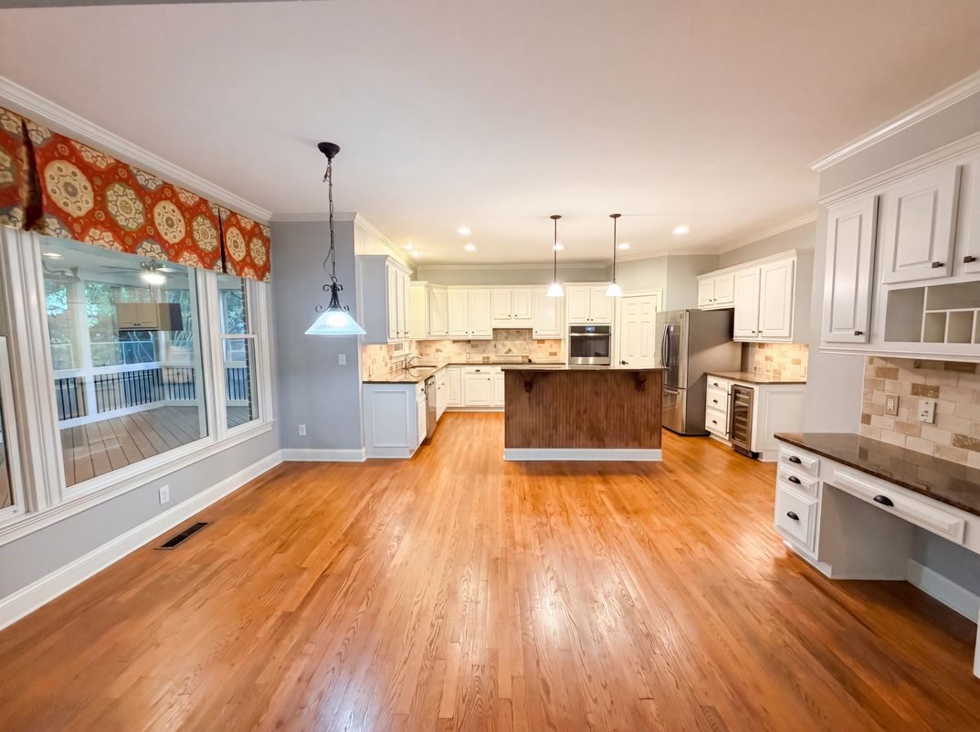 Photo 9 of 27 of 11106 Brush Hollow Rd, Matthews, NC
