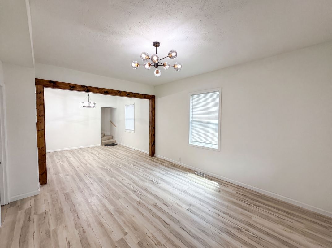 Property photo 3 of 37 N Sherman Dr