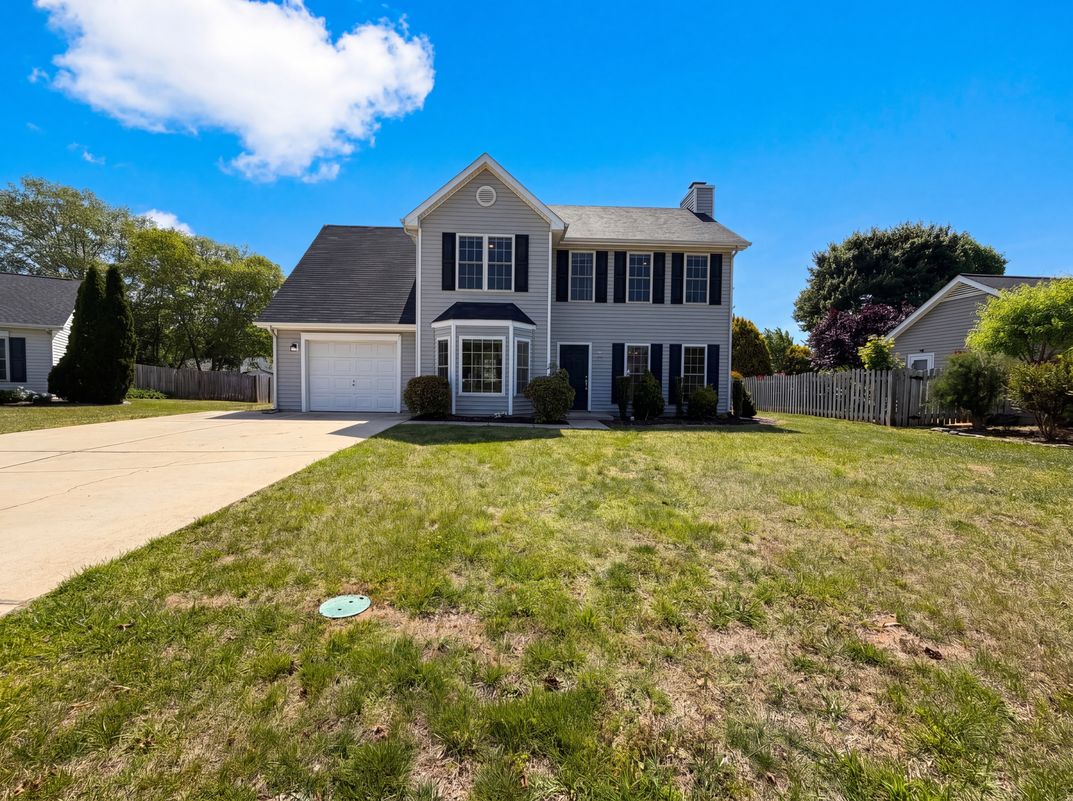 Property photo 1 of 135 Brookgreen Ct