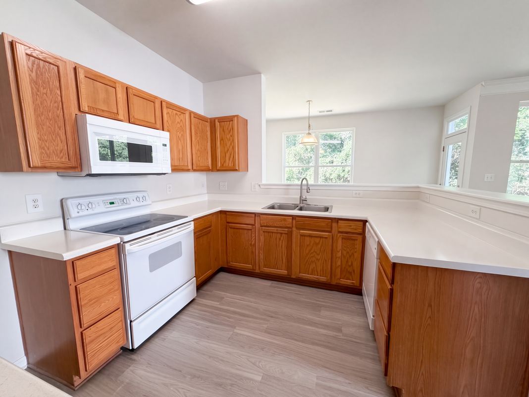 Property photo 2 of 4735 Nijinsky Ct
