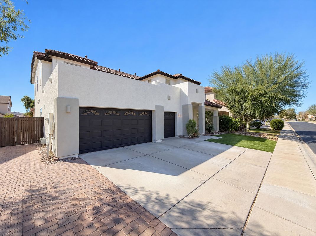 Property photo 2 of 4415 W Paseo Way