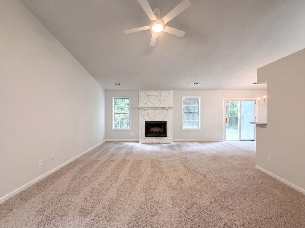 Property photo 3 of 5810 Sailboat Pointe NW