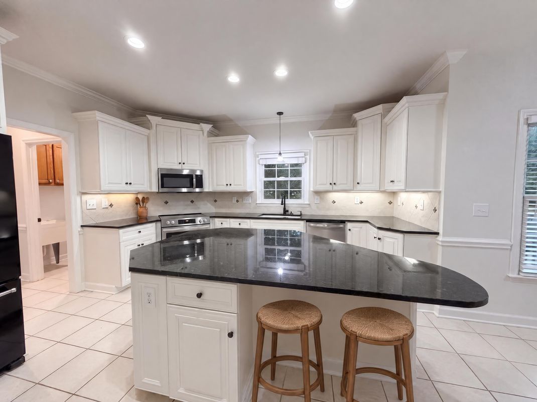 Property photo 2 of 105 Ridgemere Ct