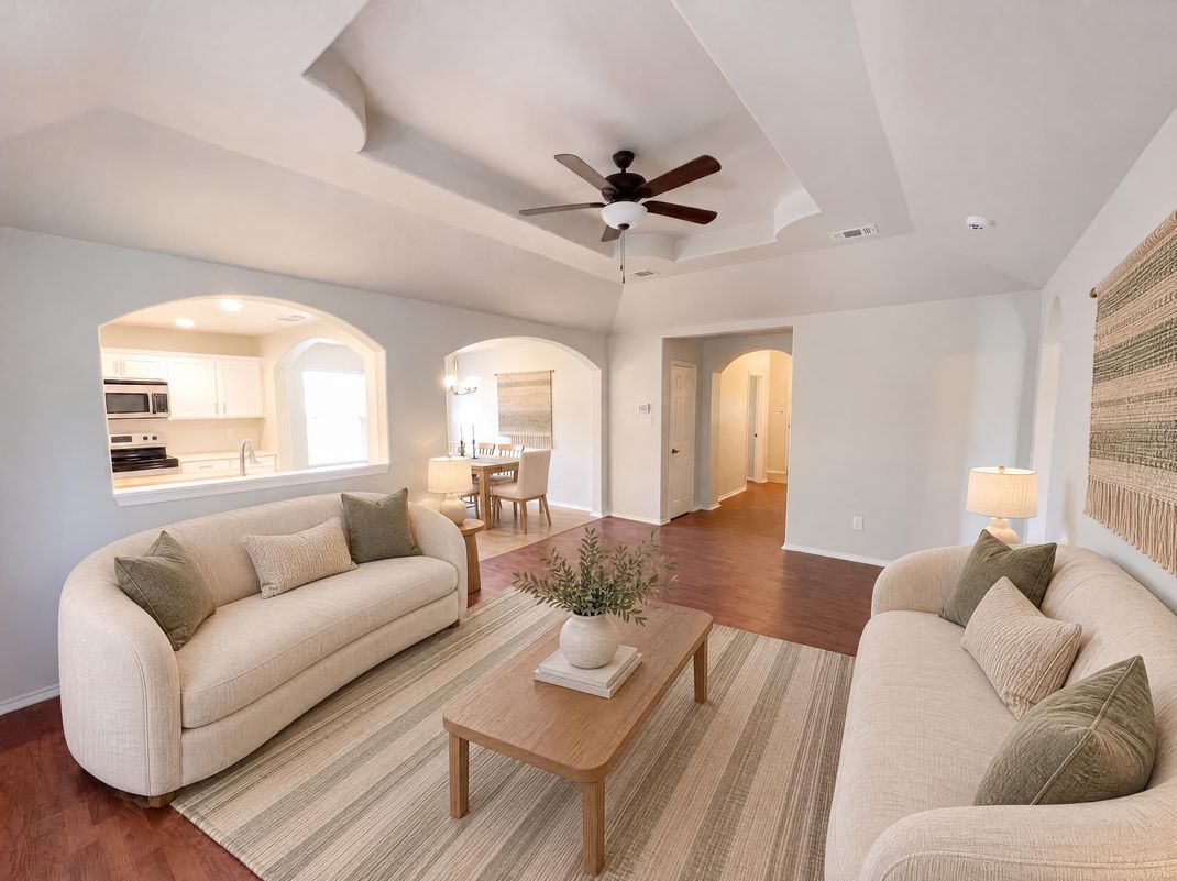 Property photo 3 of 8222 Grissom Cir