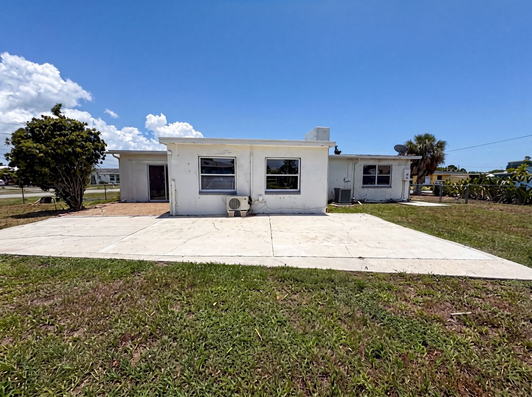 Photo 24 of 26 of 21530 Glendale Ave, Port Charlotte, FL