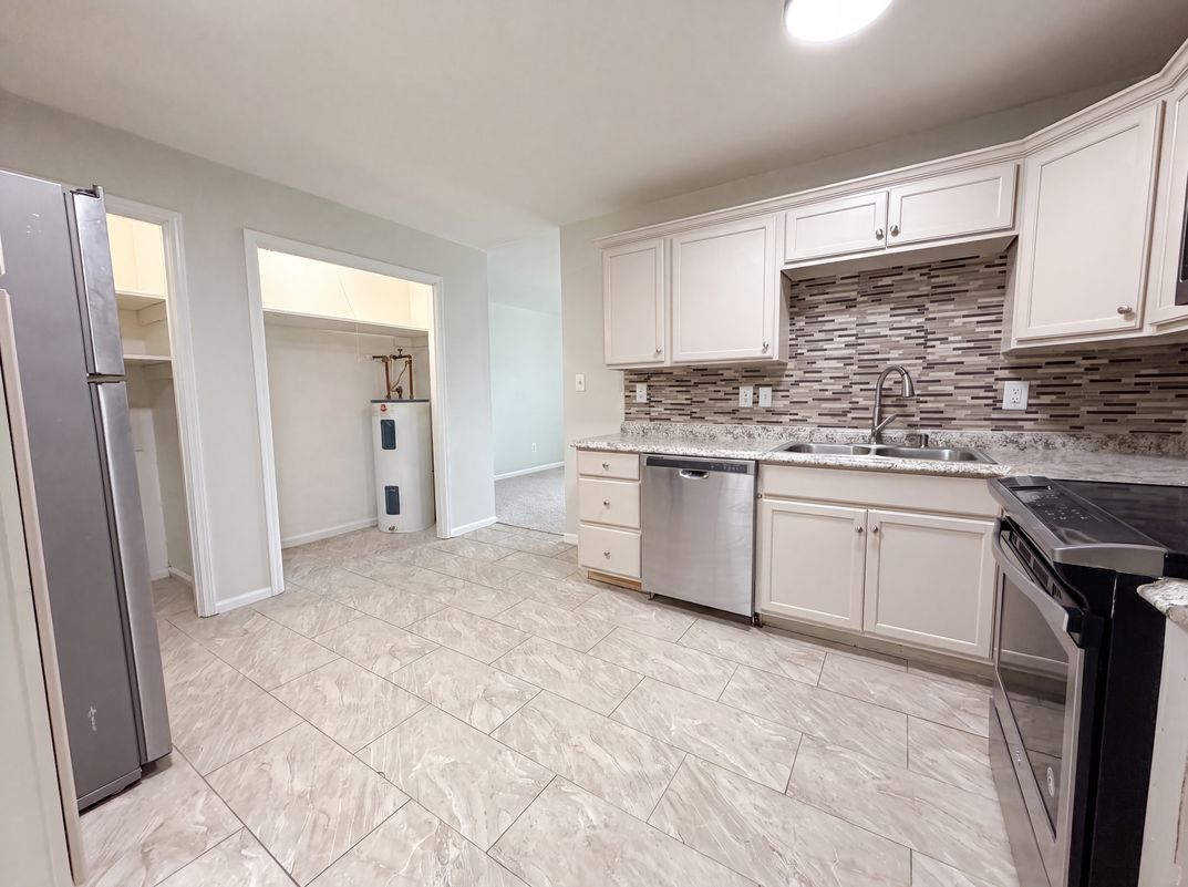 Property photo 2 of 405 Annie Lee Rd