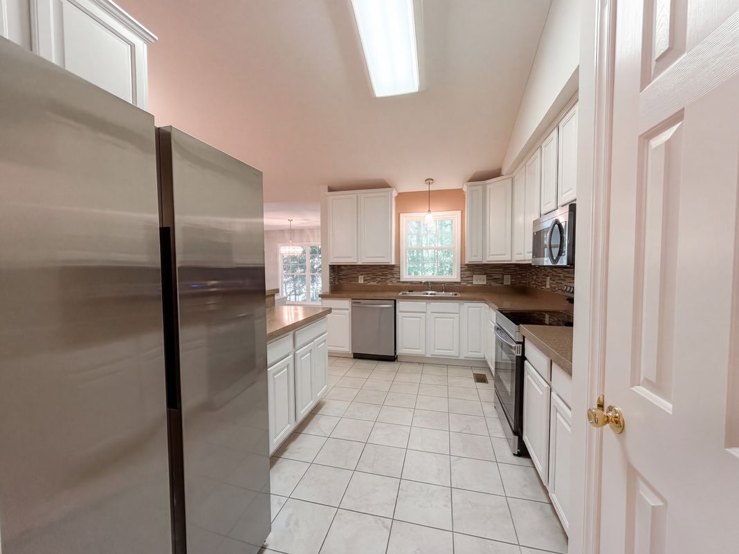 Property photo 3 of 6073 Jones Cir