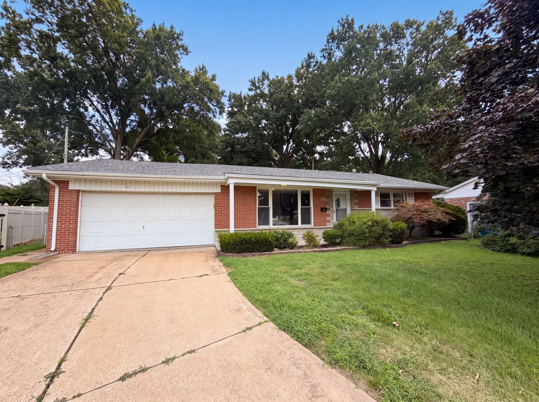 Property photo 1 of 871 Wycliffe Ct