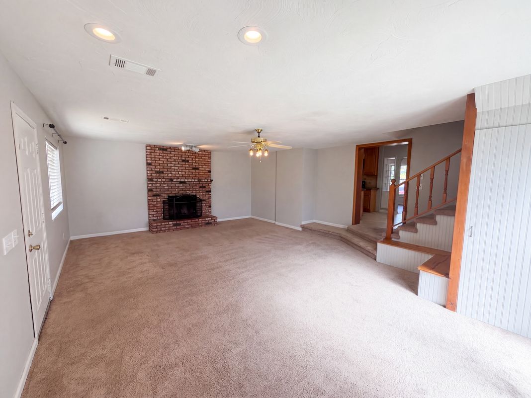 Property photo 3 of 509 Calhoun Pl