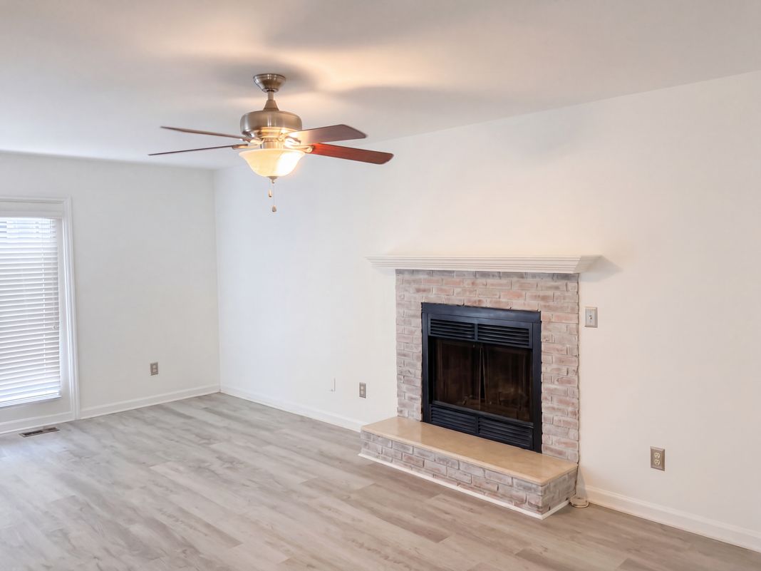 Property photo 3 of 4219 King Edward Ct