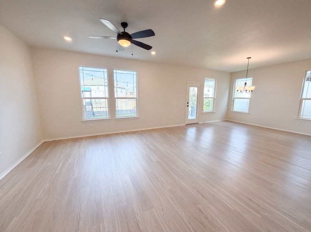 Property photo 3 of 252 Sage Derby Dr