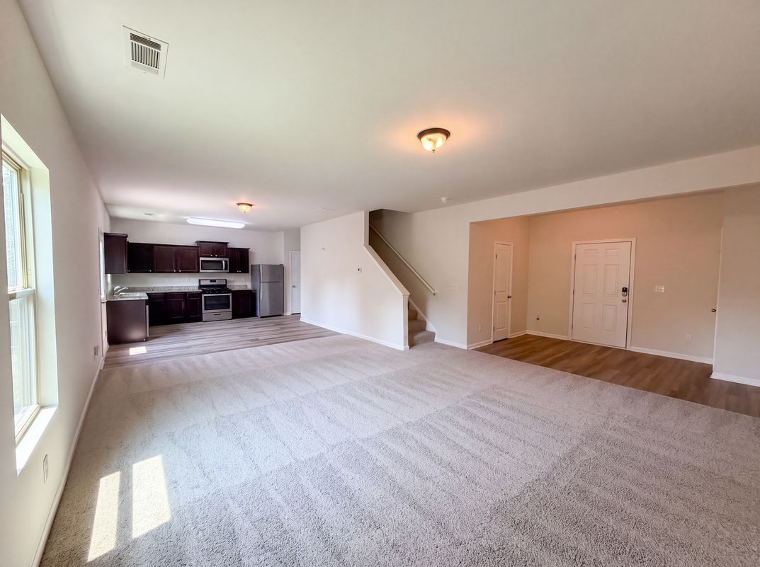 Property photo 3 of 836 Castilla Way