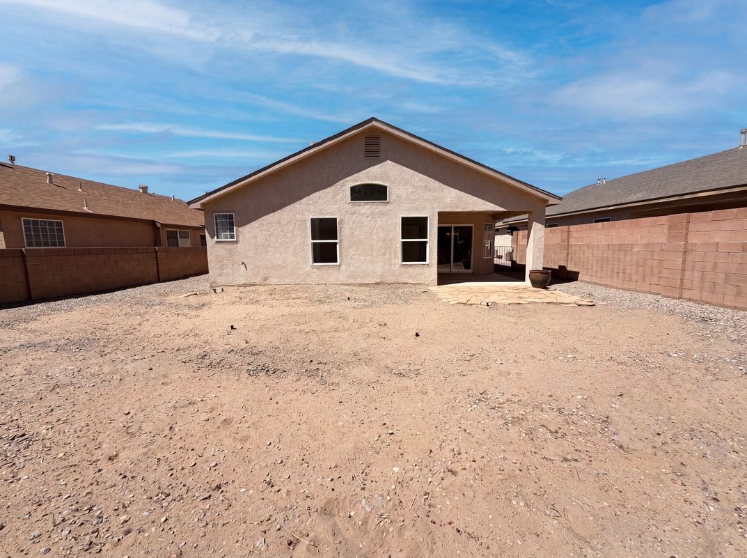 Photo 5 of 18 of 345 Peaceful Meadows Dr NE, Rio Rancho, NM