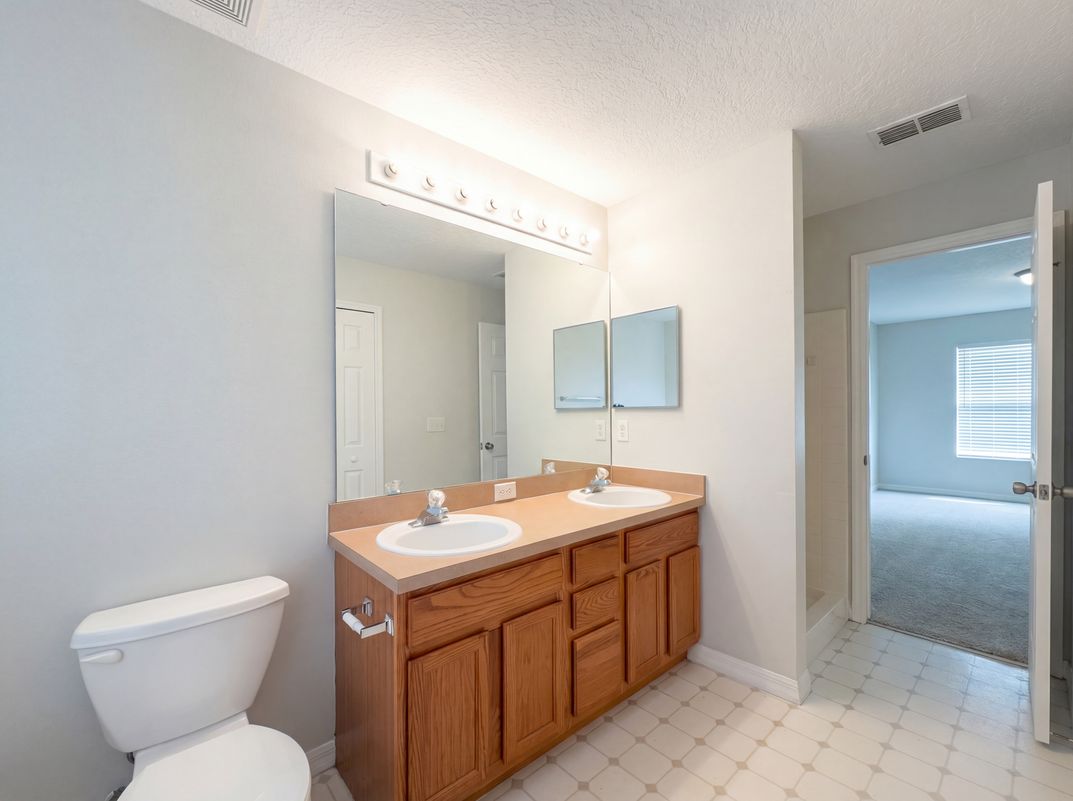 Photo 13 of 24 of 1021 Dekleva Dr, Apopka, FL