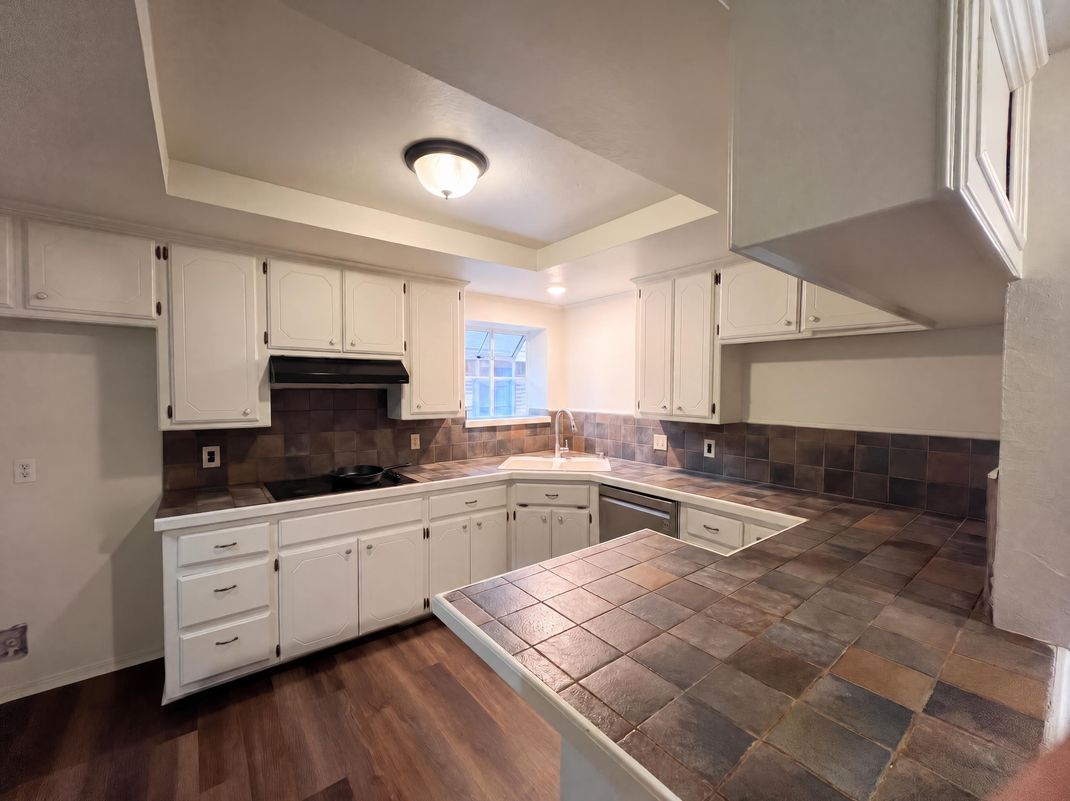 Property photo 2 of 1709 Baron Dr