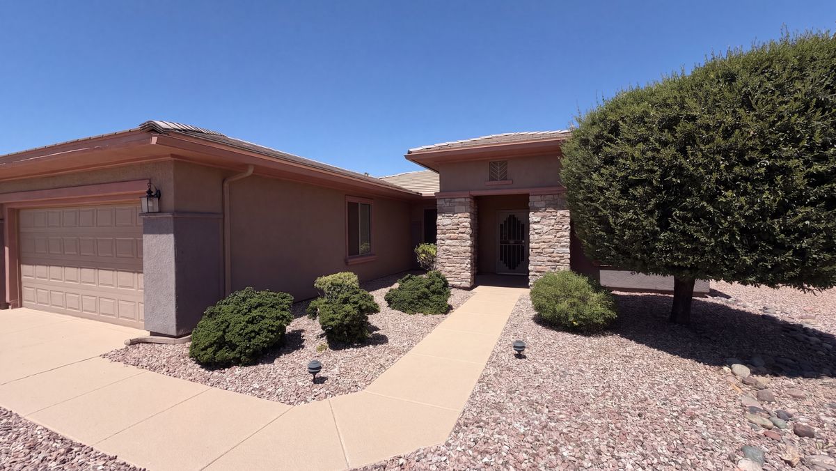 Property photo 1 of 17220 W Cordova Ct