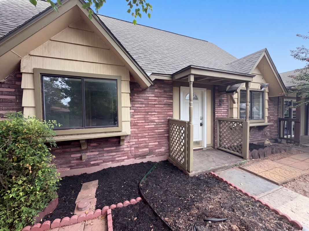 Property photo 1 of 3650 Versailles Dr