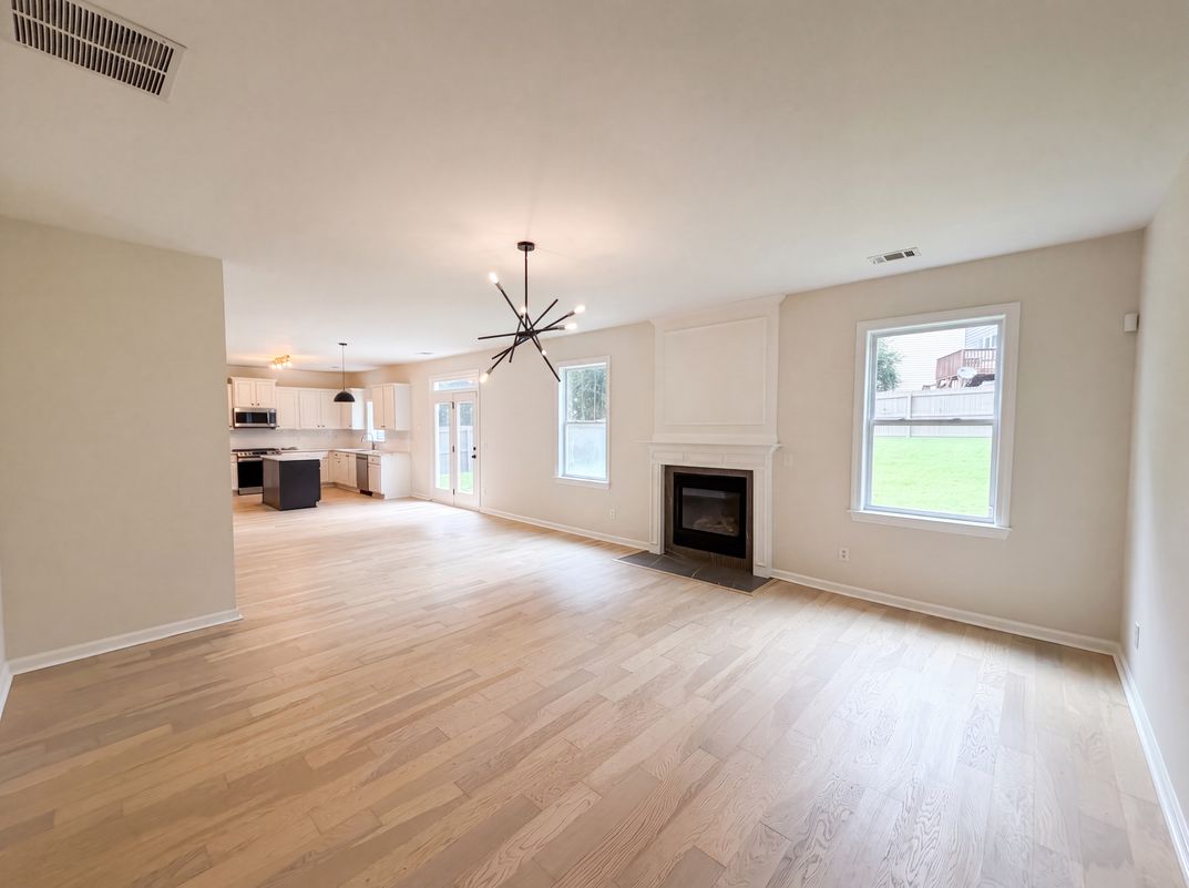 Property photo 3 of 3718 Park Hill Cir