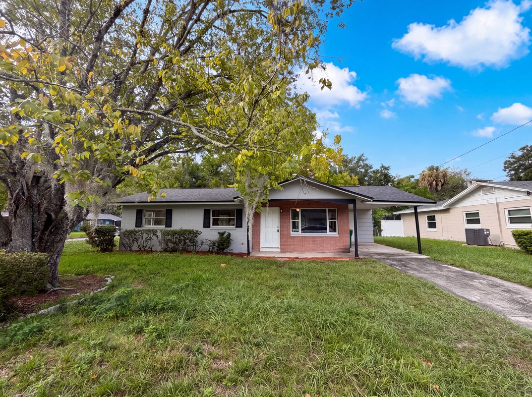 Property photo 1 of 1735 Jefferson Dr