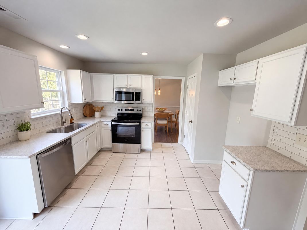 Property photo 2 of 815 Southridge Dr