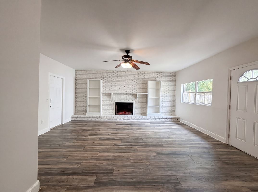 Property photo 3 of 7008 Thurston Rd