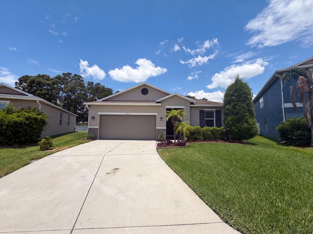 Property photo 1 of 4311 Moon Shadow Loop