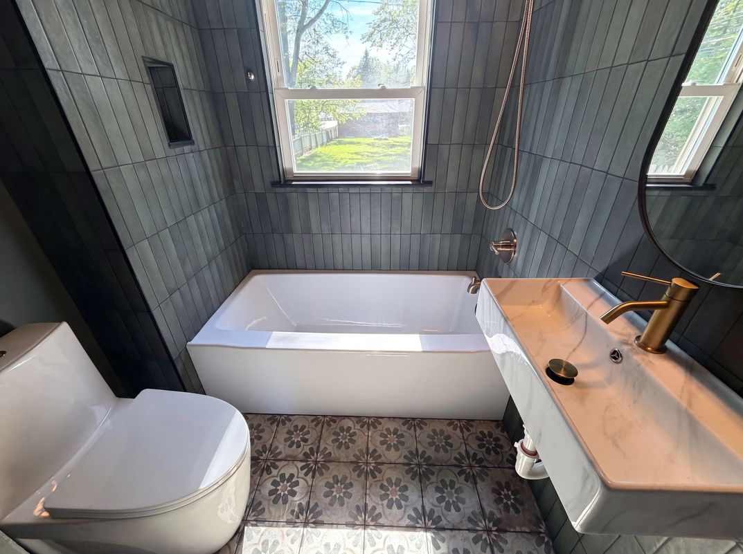 Photo 6 of 28 of 492 Algene St, Lake Orion, MI