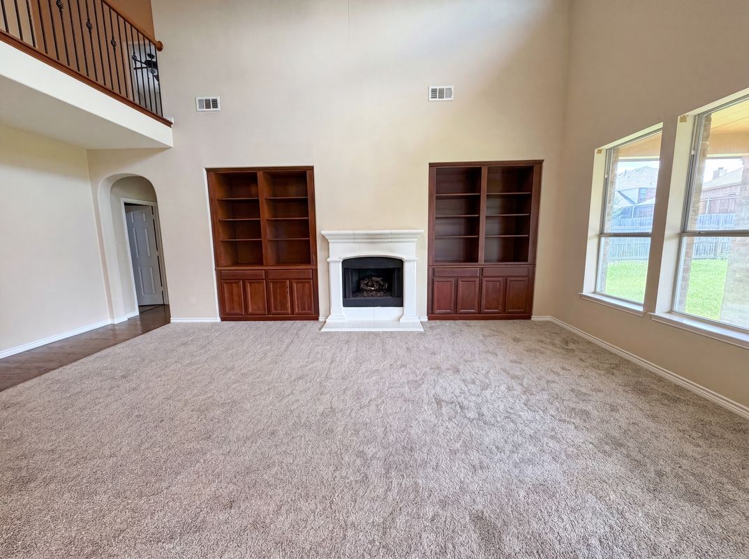Property photo 3 of 8613 Sunwood Ct