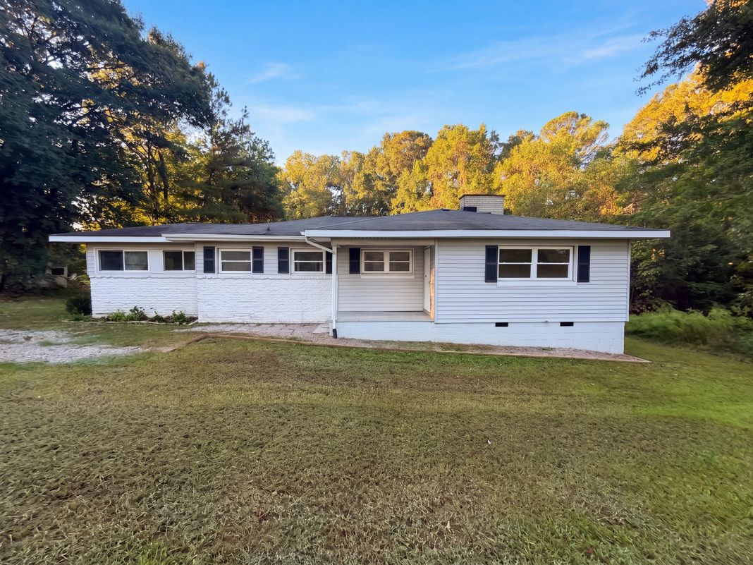 Property photo 1 of 1309 Legend Rd