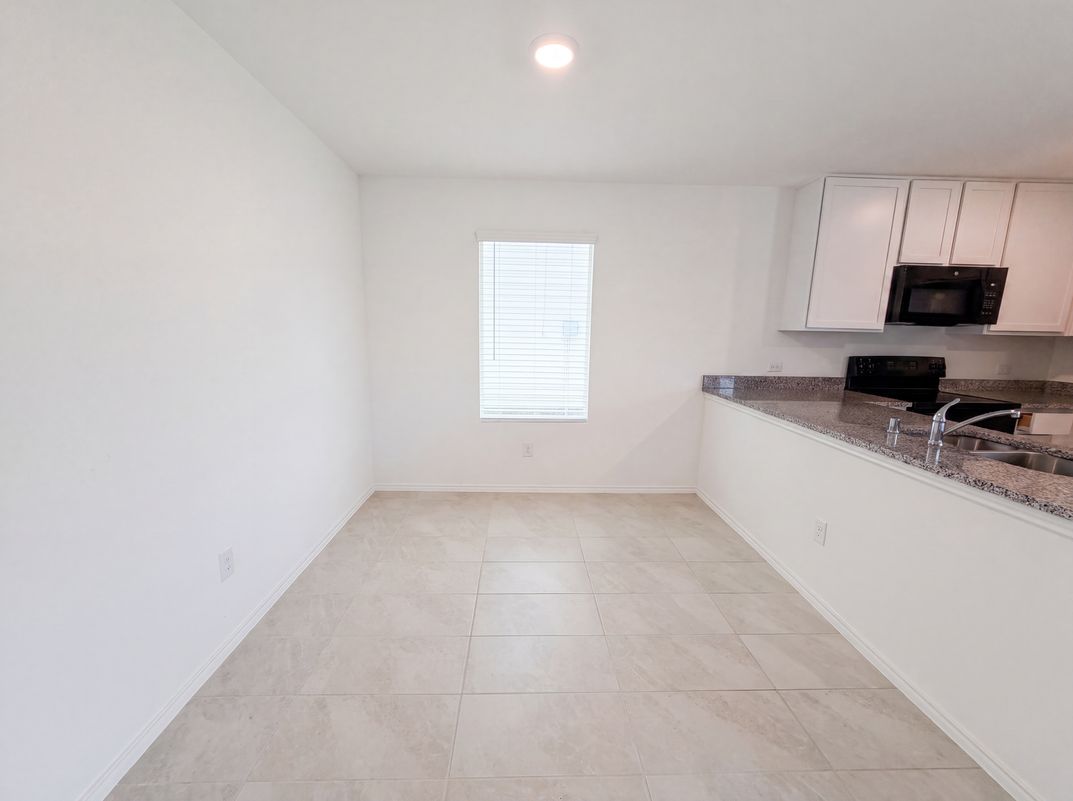 Photo 6 of 18 of 2972 Audles Ln, Dallas, TX