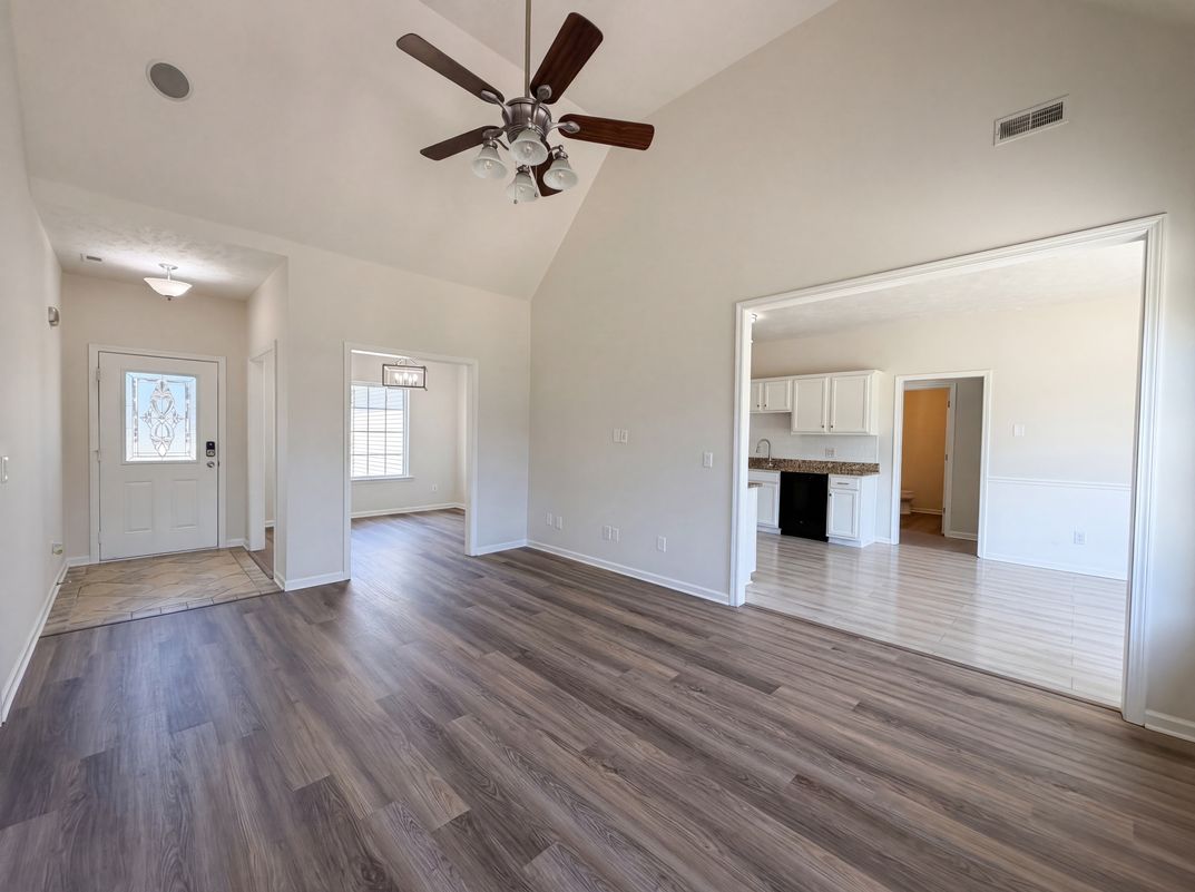 Property photo 3 of 425 Long Creek Dr