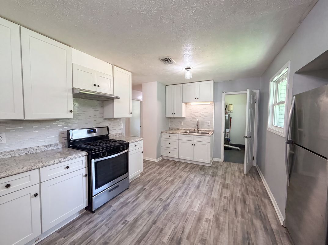 Property photo 2 of 6503 Jackie Ln