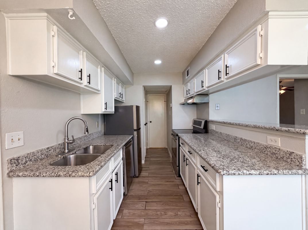 Property photo 2 of 2750 Holly Hall St Apt 1409