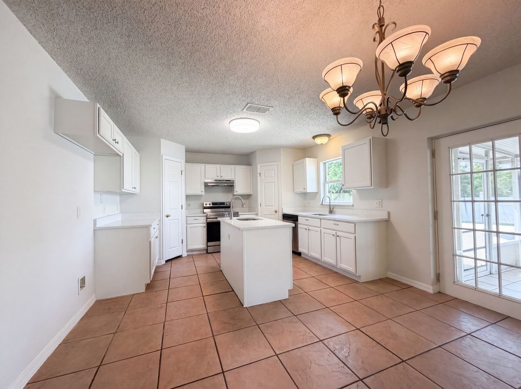Property photo 2 of 2158 Willesdon Dr W