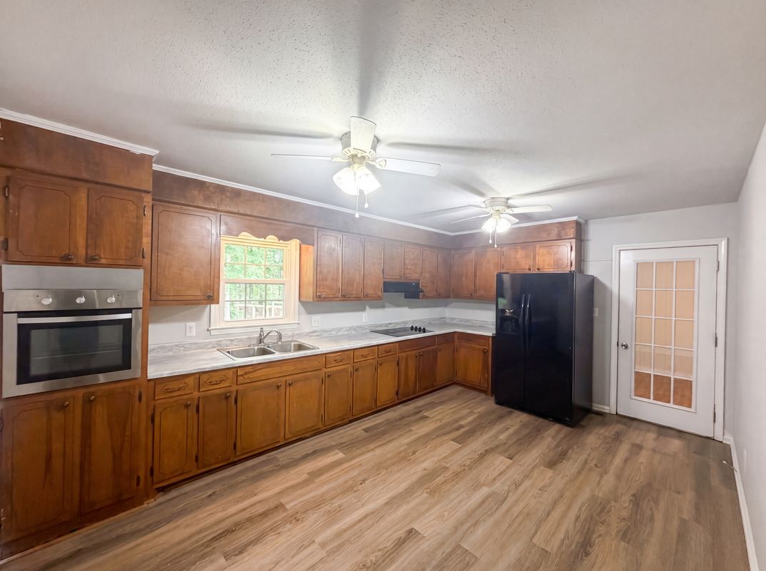 Property photo 2 of 1804 Gade Bryant Rd