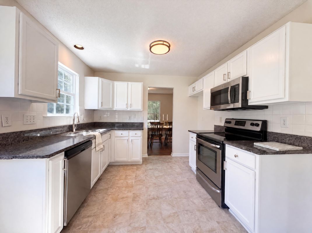 Property photo 2 of 301 Hocutt Dr