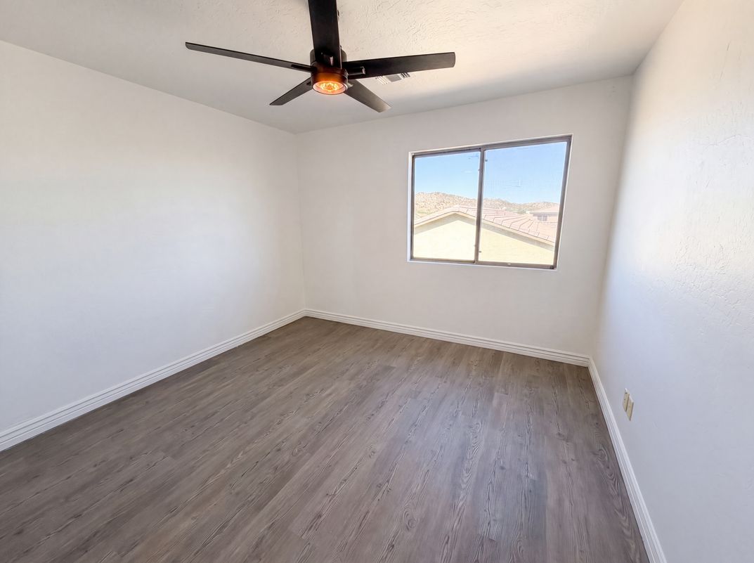 Photo 20 of 35 of 17645 W Hale Bopp Dr, Goodyear, AZ