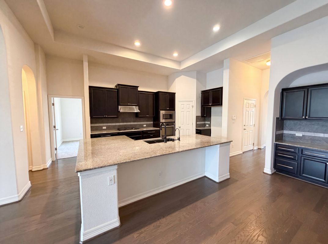 Photo 8 of 19 of 1604 Hollowback Dr, Leander, TX