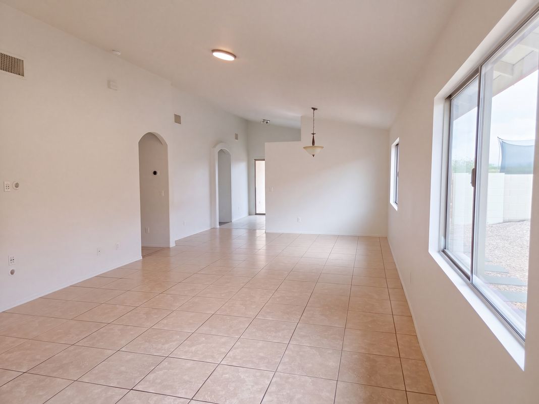 Property photo 3 of 4470 Calle Albuquerque
