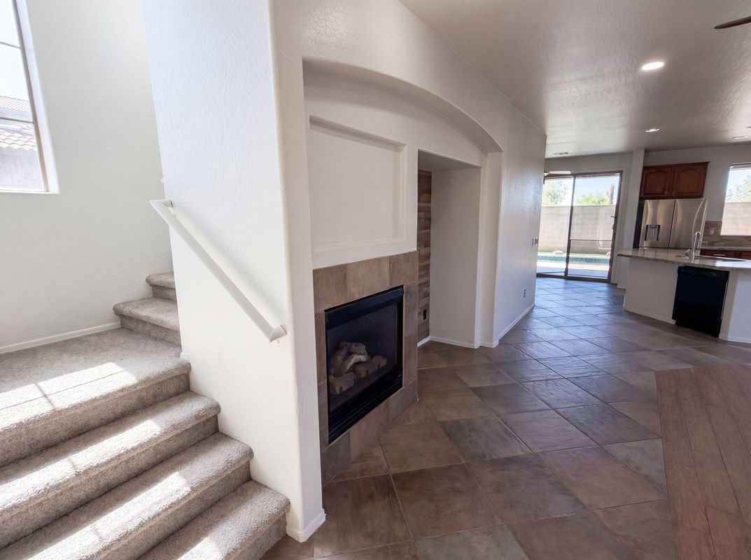 Photo 9 of 40 of 2513 W Florentine Rd, Phoenix, AZ