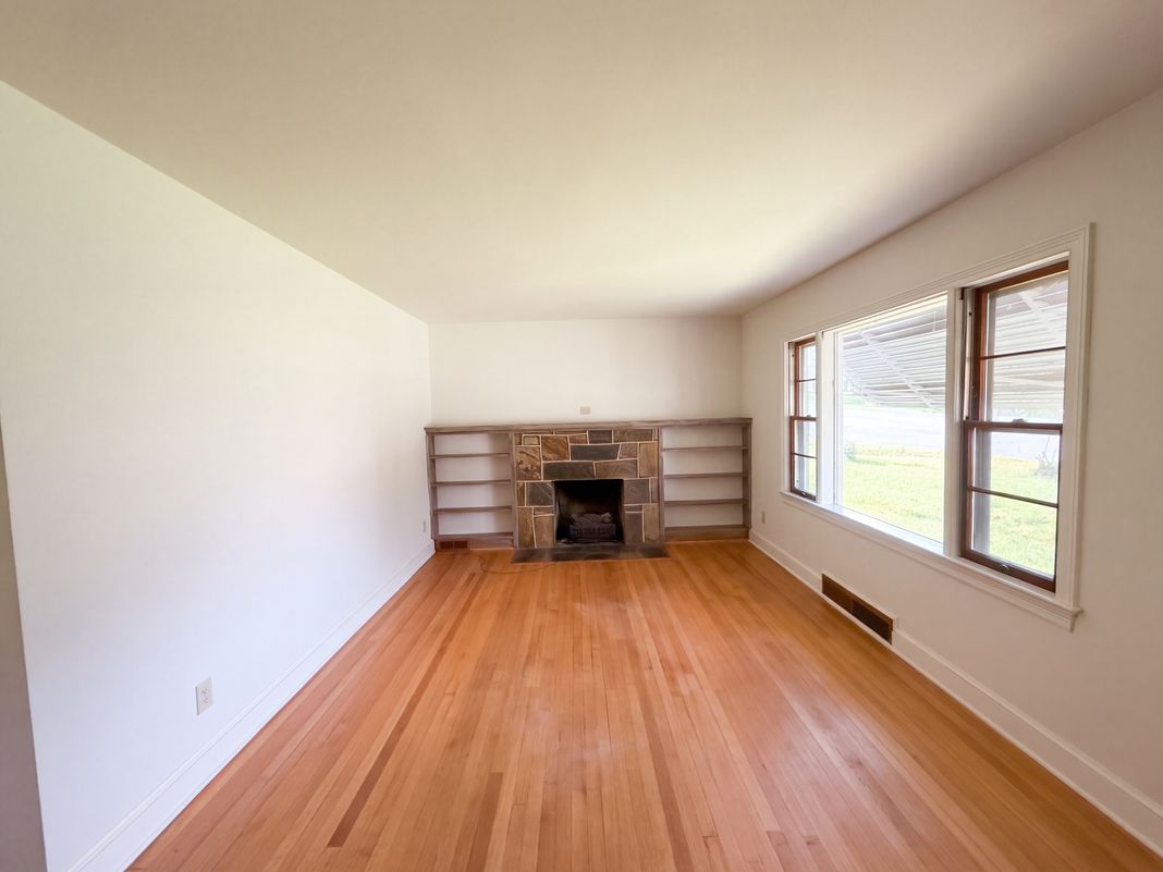 Property photo 3 of 38 S Marshall St