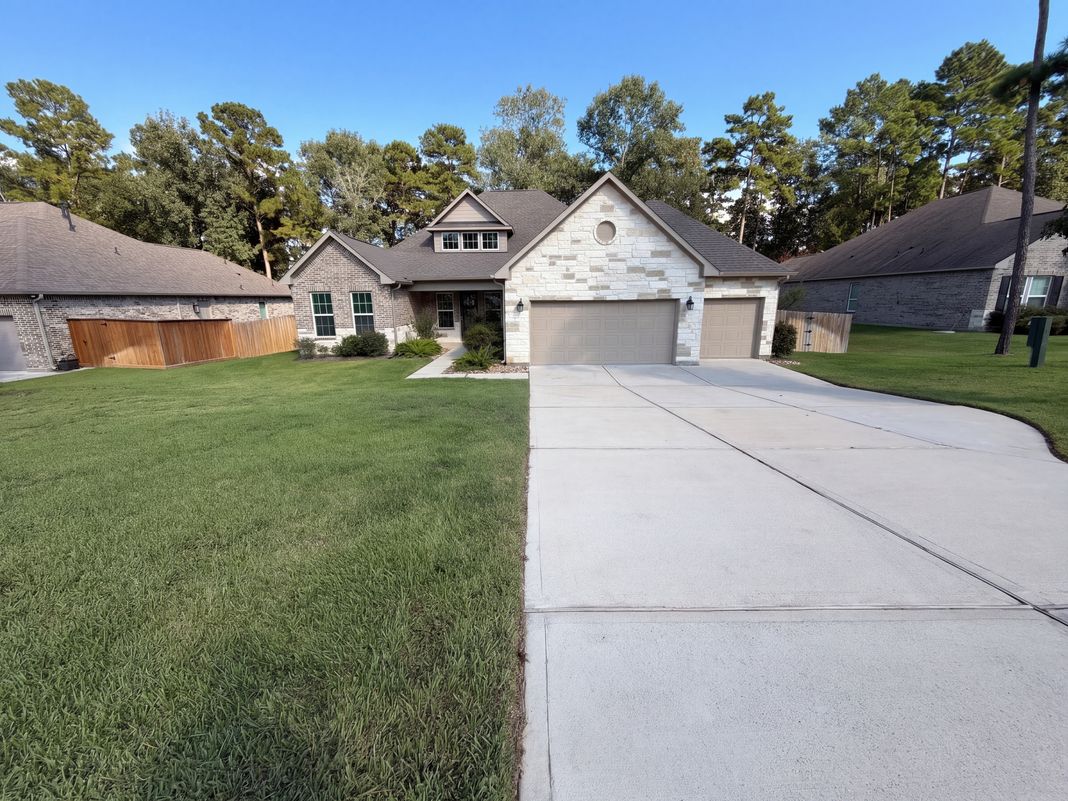 Property photo 1 of 317 Treaty Oak Ct