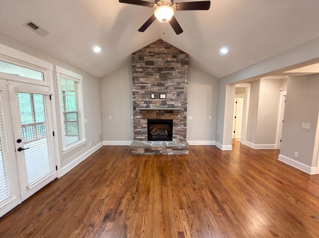 Property photo 3 of 4193 Persimmon Rd